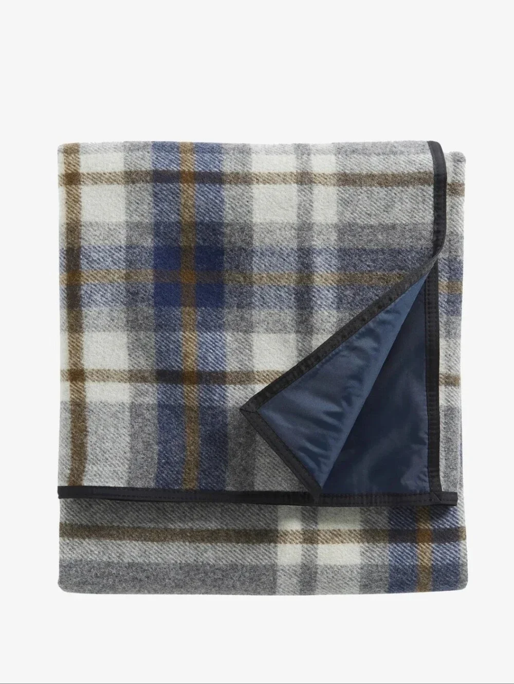 NWT Pendleton nylon backed roll up blanket Raleigh plaid wool camping tailgate